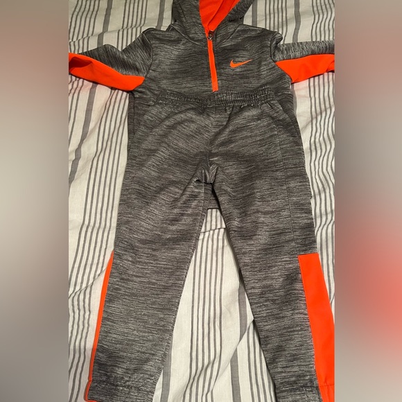 Toddler Boy Nike Therma Fleece Half-Zip Hoodie & Jogger Set Size 5/Small - Picture 3 of 5